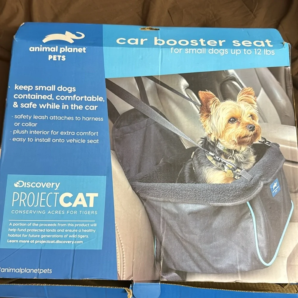 Car booster seat for small dogs up to 12 pounds